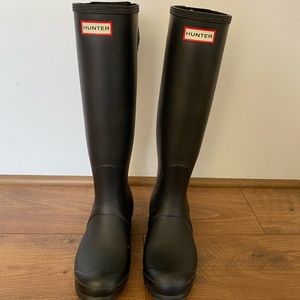 Black Hunter Tall Rain Boots